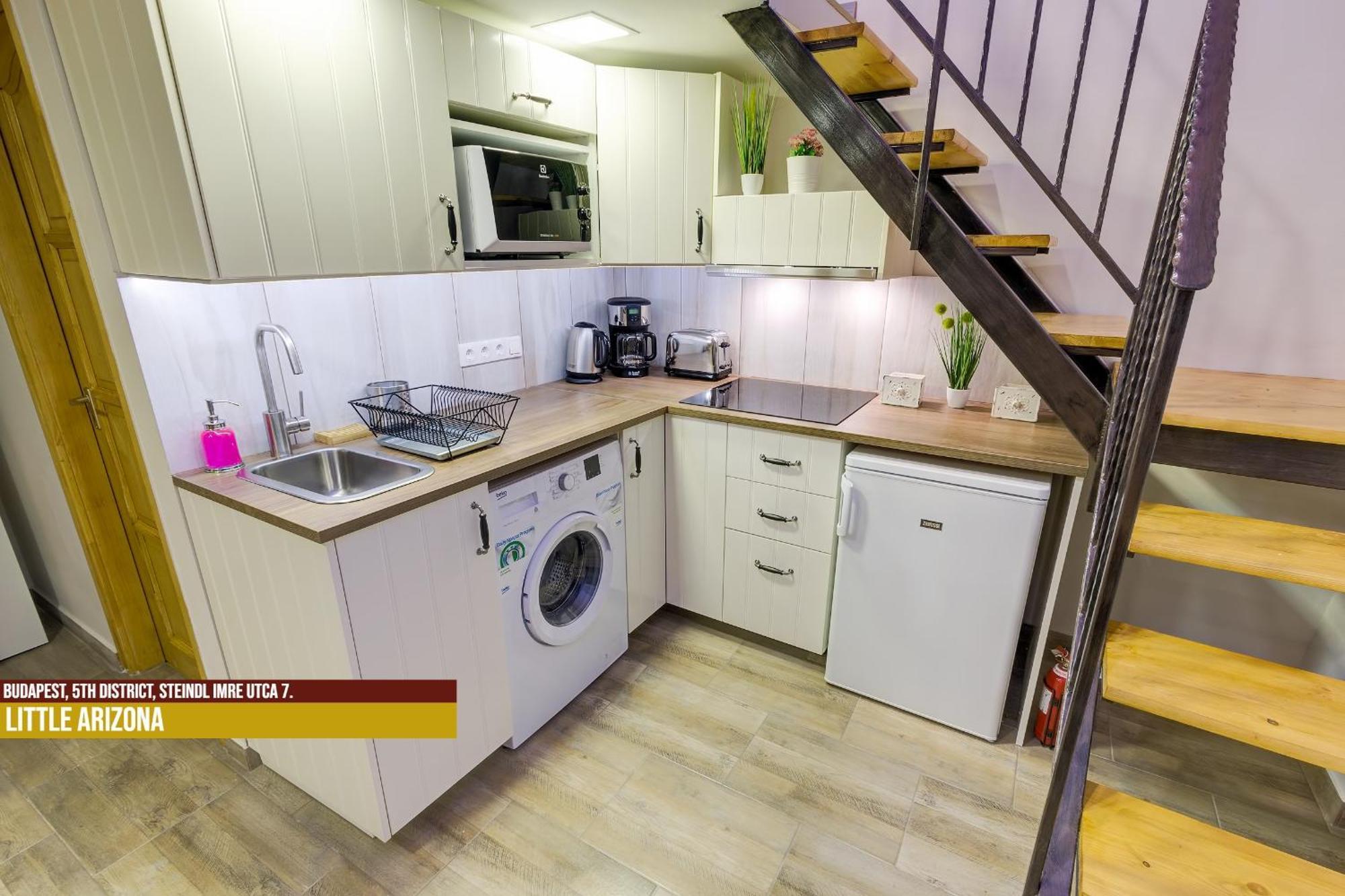 Little Americas Parliament Apartments บูดาเปสต์ ภายนอก รูปภาพ